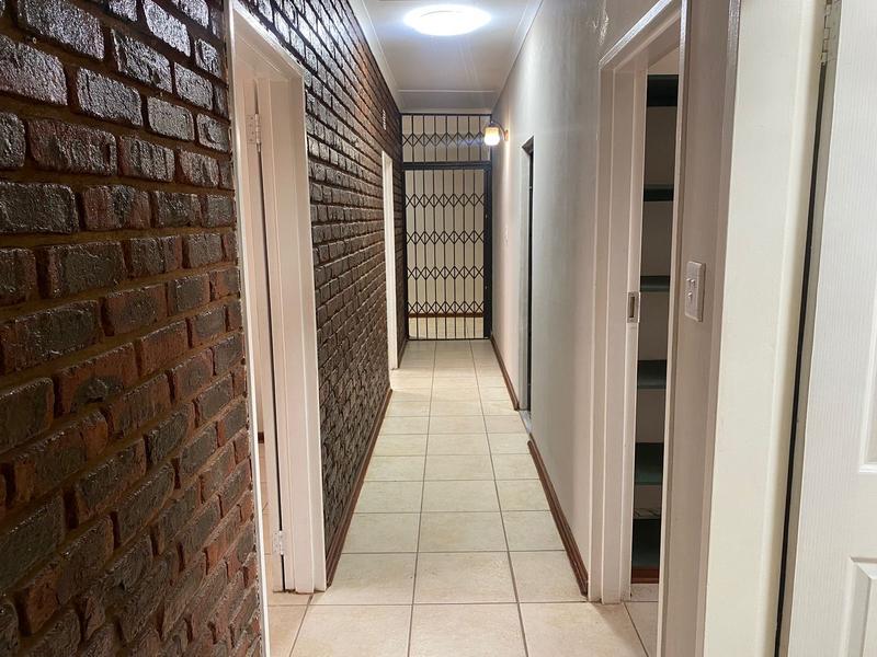 To Let 4 Bedroom Property for Rent in Kathu Northern Cape